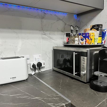 Modern Apartment Near Mckenzie Beach Ларнака Екстериор снимка
