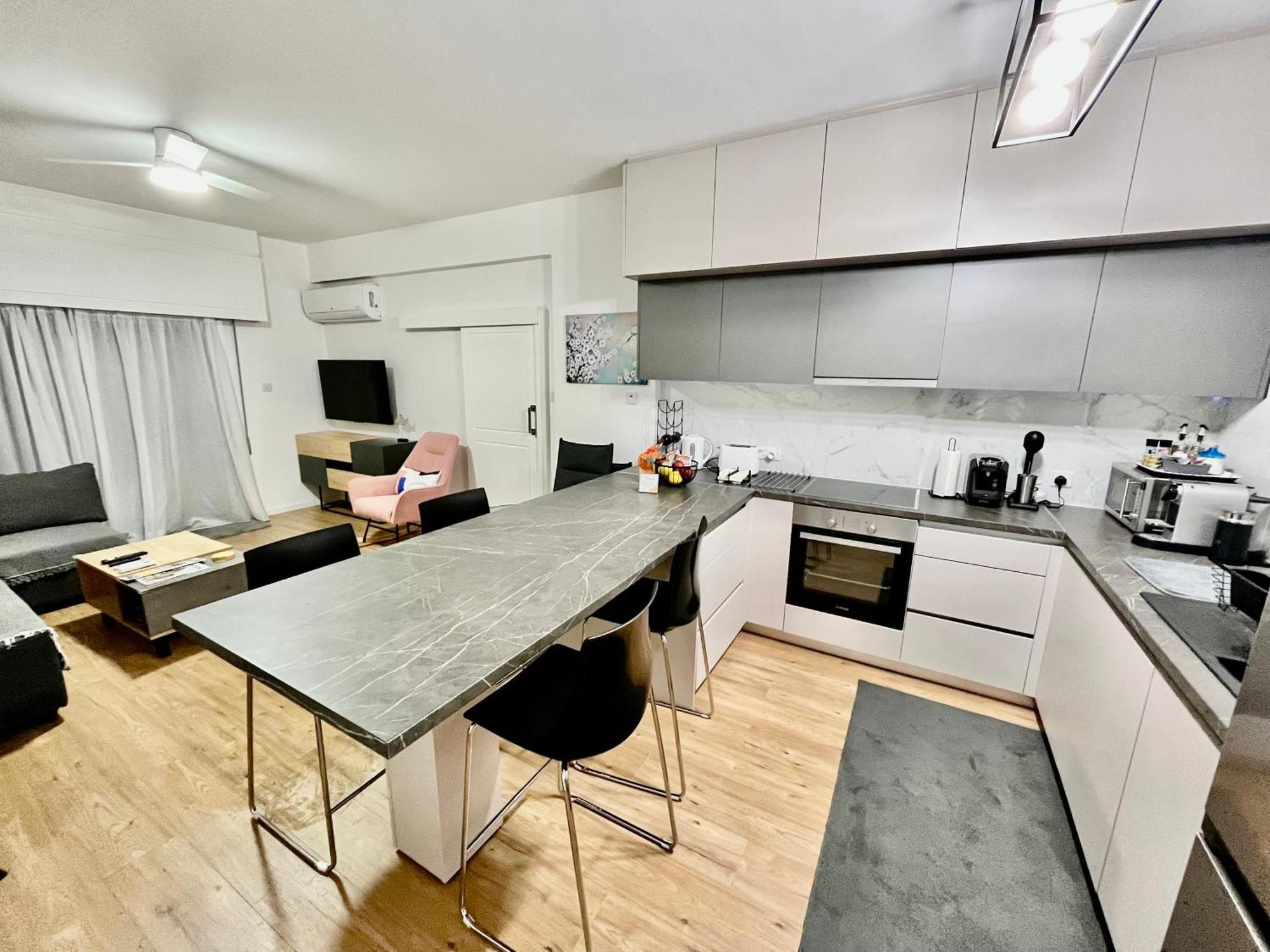 Modern Apartment Near Mckenzie Beach Ларнака Екстериор снимка