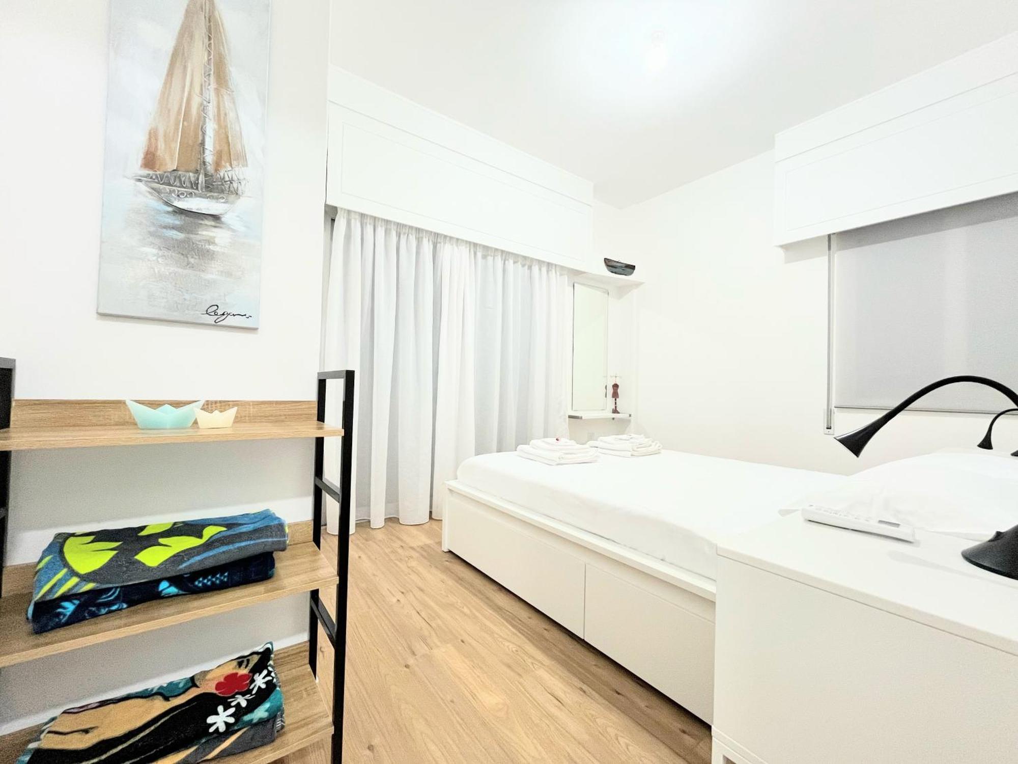 Modern Apartment Near Mckenzie Beach Ларнака Екстериор снимка